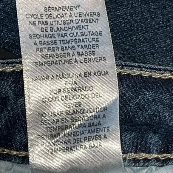 TRUE RELIGION JOEY MID RISE FLARE - New with Tags - Medium Harvest Wash -Size 29 - Picture 15 of 16